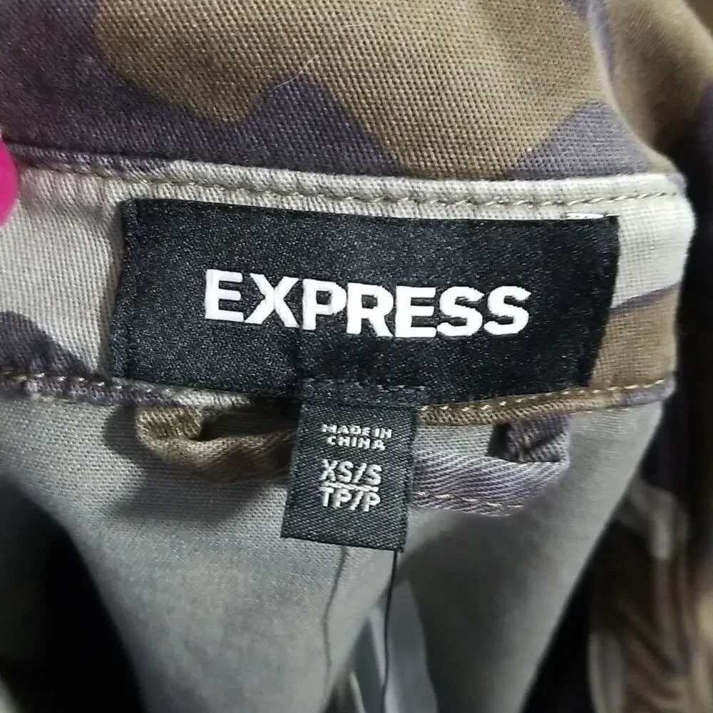 Express Camo Cropped Jacket Women's XS/S NWT Military Green Full Zip